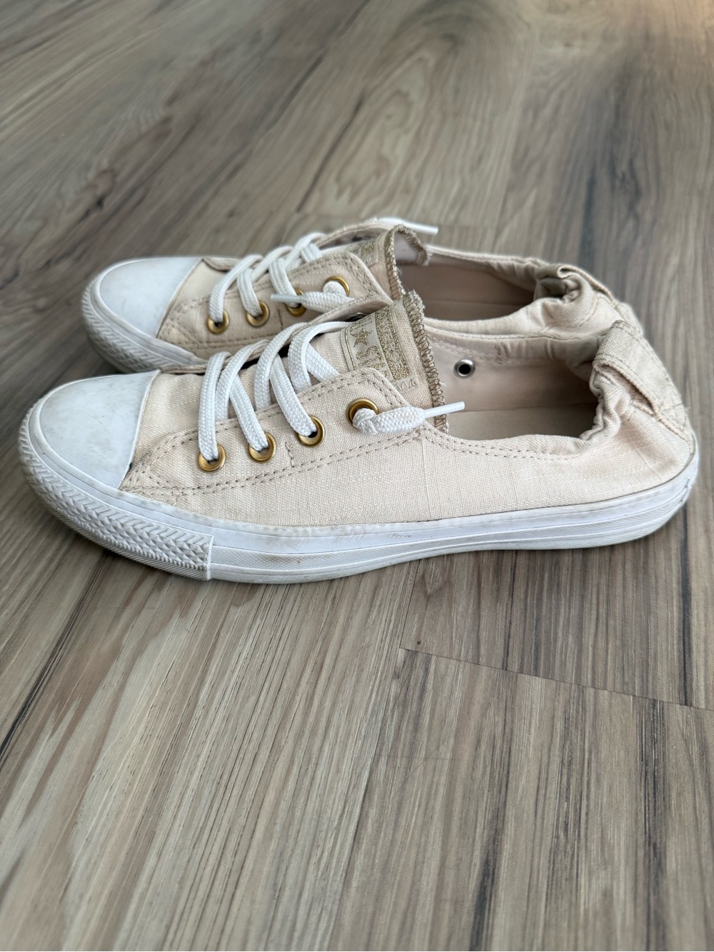 Converse Chuck Taylor Low-Top All Stars Sneakers Beige Women’s Size 8